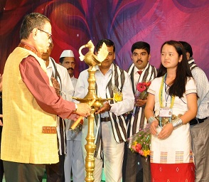 The Governor of Arunachal Pradesh Shri JP Rajkhowa lighting the inaugural lamp of the SONABYSS15, the annual techno-cultural festival of North Eastern Regional Institute of Science and Technology (NERIST), Nirjuli in its campus on 2nd November 2015.